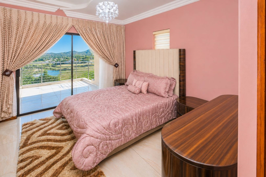 5 Bedroom Property for Sale in Xanadu Eco Park North West